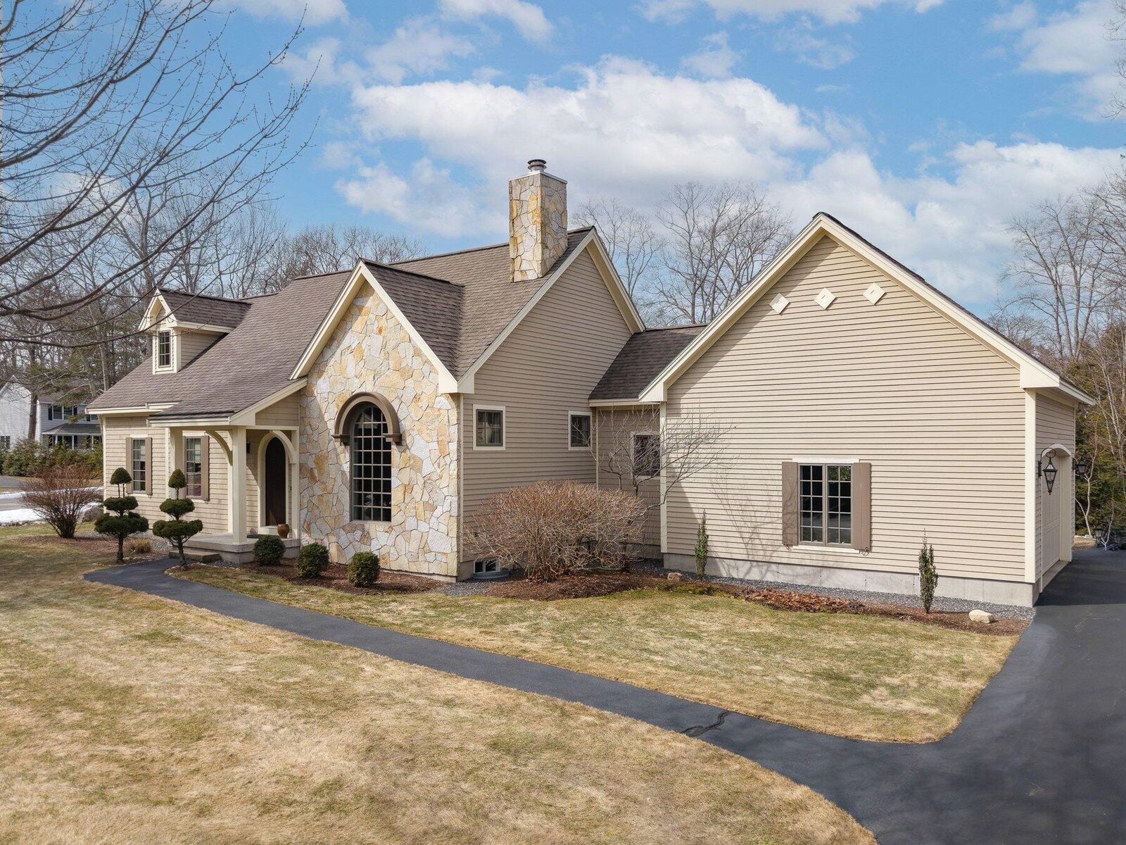 Property Photo: 10 Driftwood Trail ME 04090