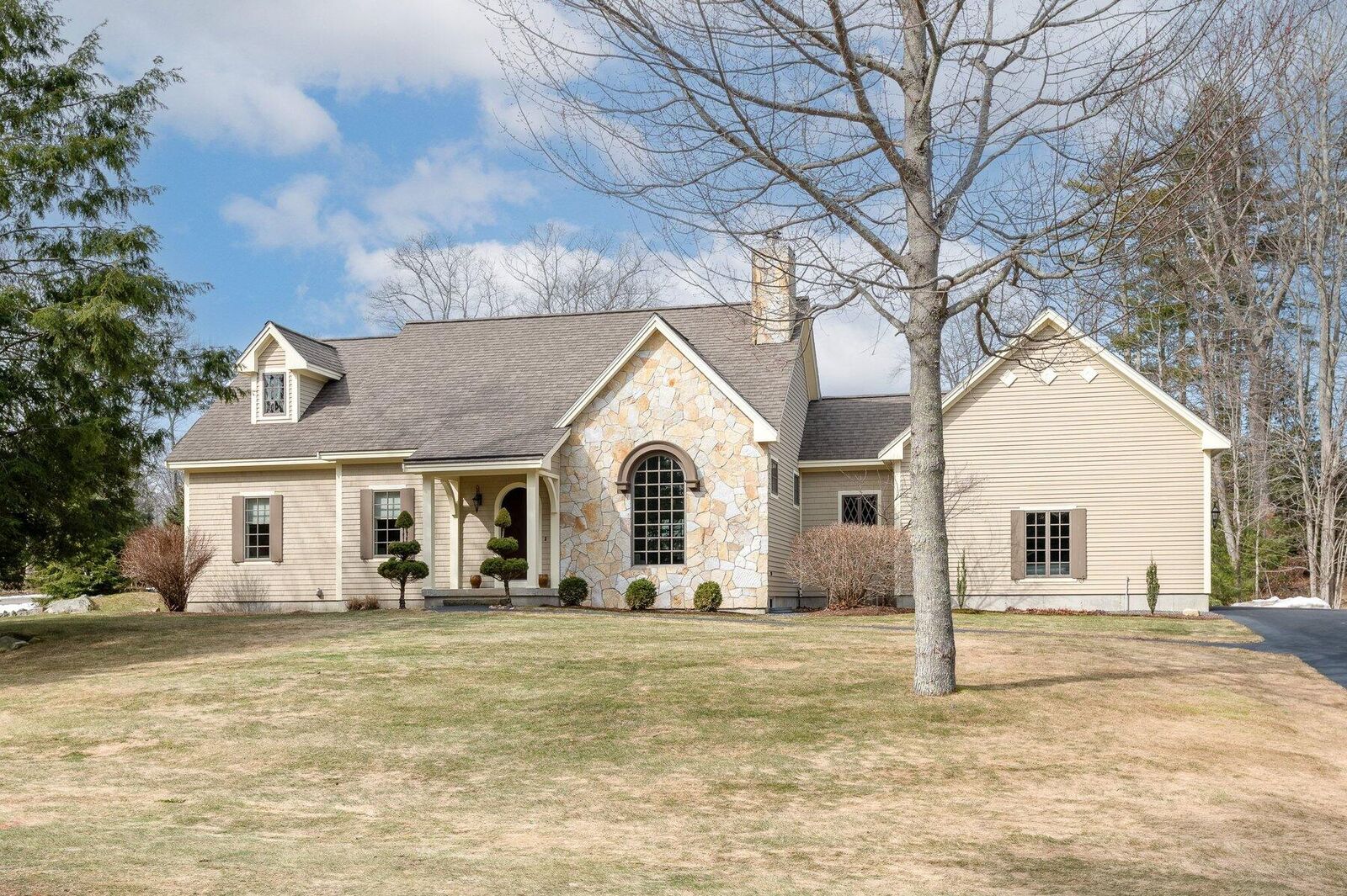 Property Photo: 10 Driftwood Trail ME 04090