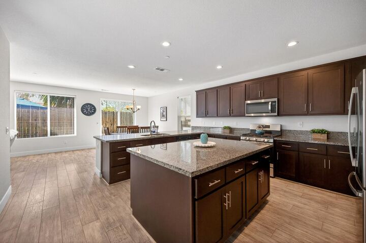 Property Photo: 139 Clover Meadows Circle CA 95648