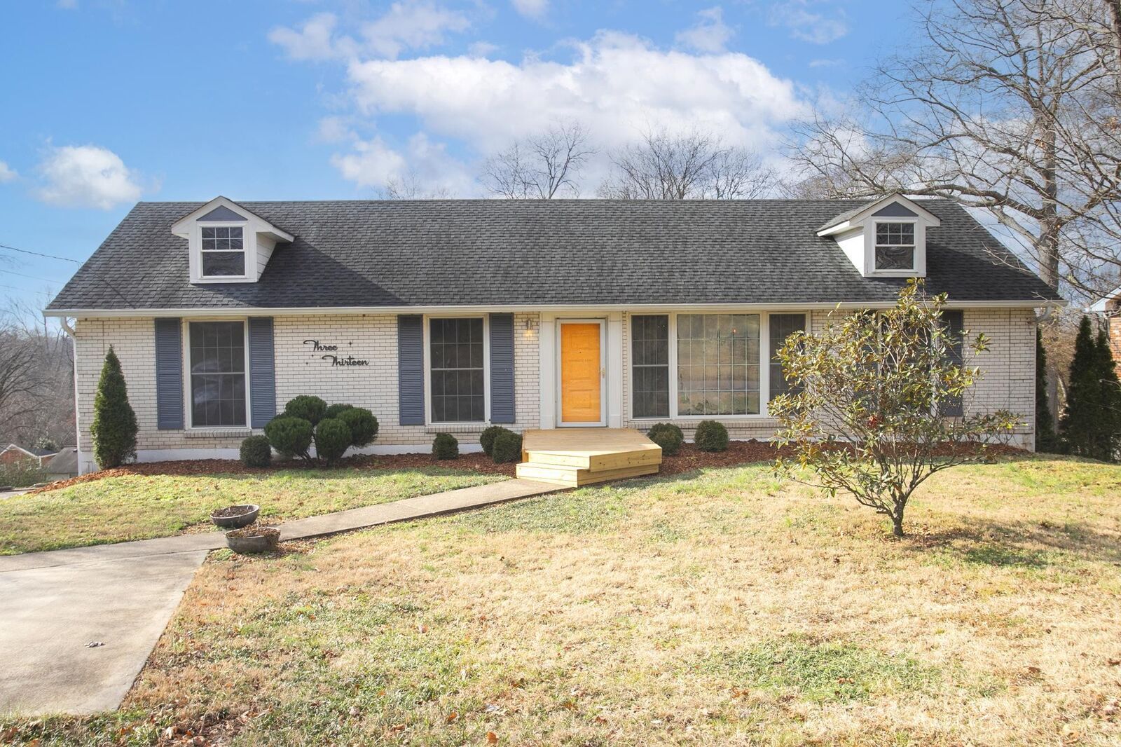 Property Photo:  313 Leopole Rd  TN 37211 