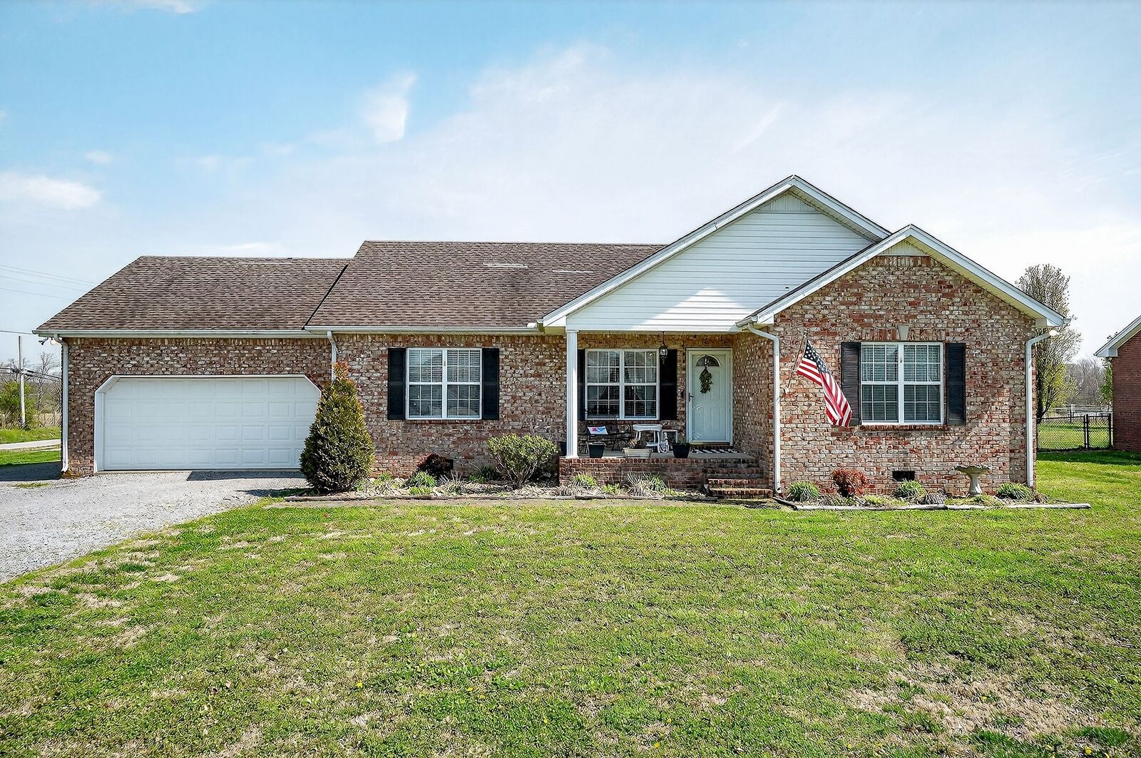 Property Photo:  105 Big Hickory Ct  TN 37166 