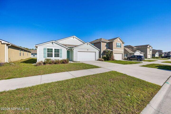 Property Photo:  5606 Hollow Birch Drive  FL 32219 