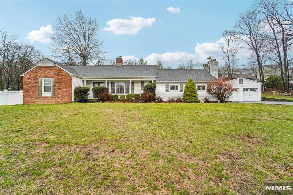 Property Photo:  51 Catherine Street  NJ 07403 