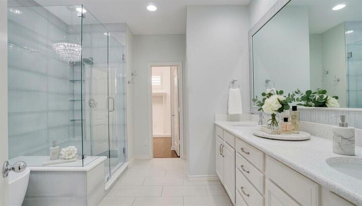 Property Photo: 15846 Breedlove Place 152 TX 75001