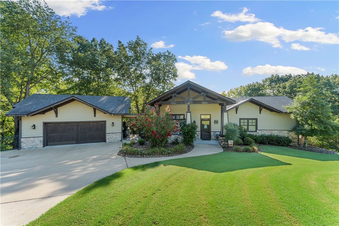 Property Photo: 1206 E Timber Top Drive AR 72756