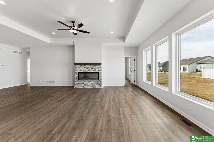 Property Photo: 4906 Pinehill Road NE 68133