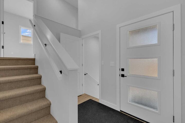 Property Photo:  6 Memorial Parkway  AB T4E 3B7 