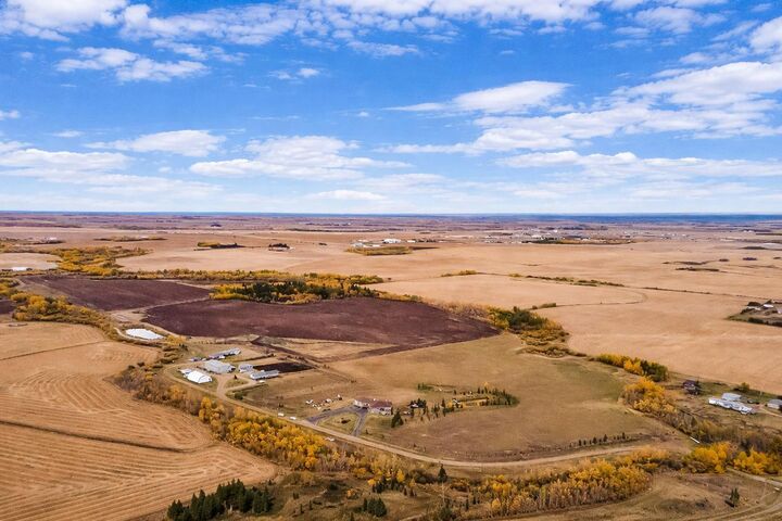 Photo de la propriété:  723047 A &Amp B Range Road 54  AB T8X 4J6 