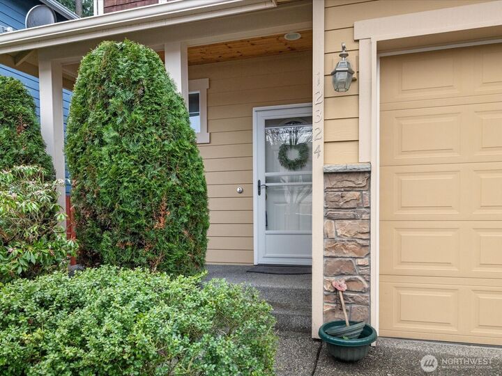 Property Photo:  12324  29th Place W 6  WA 98204 