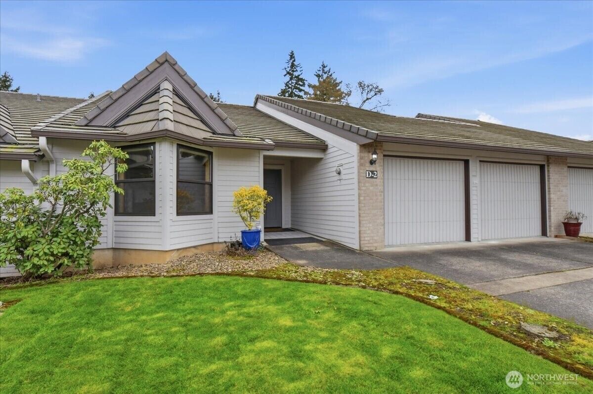 Property Photo: 3300 NE 164th Street D2 WA 98642