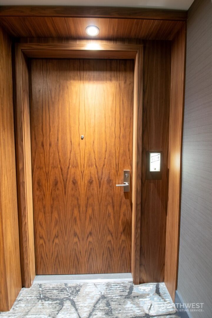 Property Photo: 188 Bellevue Way NE 1404 WA 98004