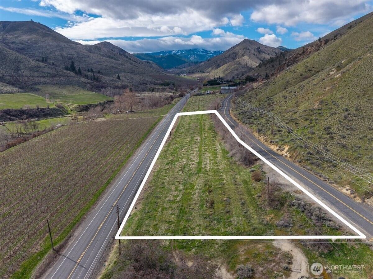 Property Photo:  11  Methow Street  WA 98801 