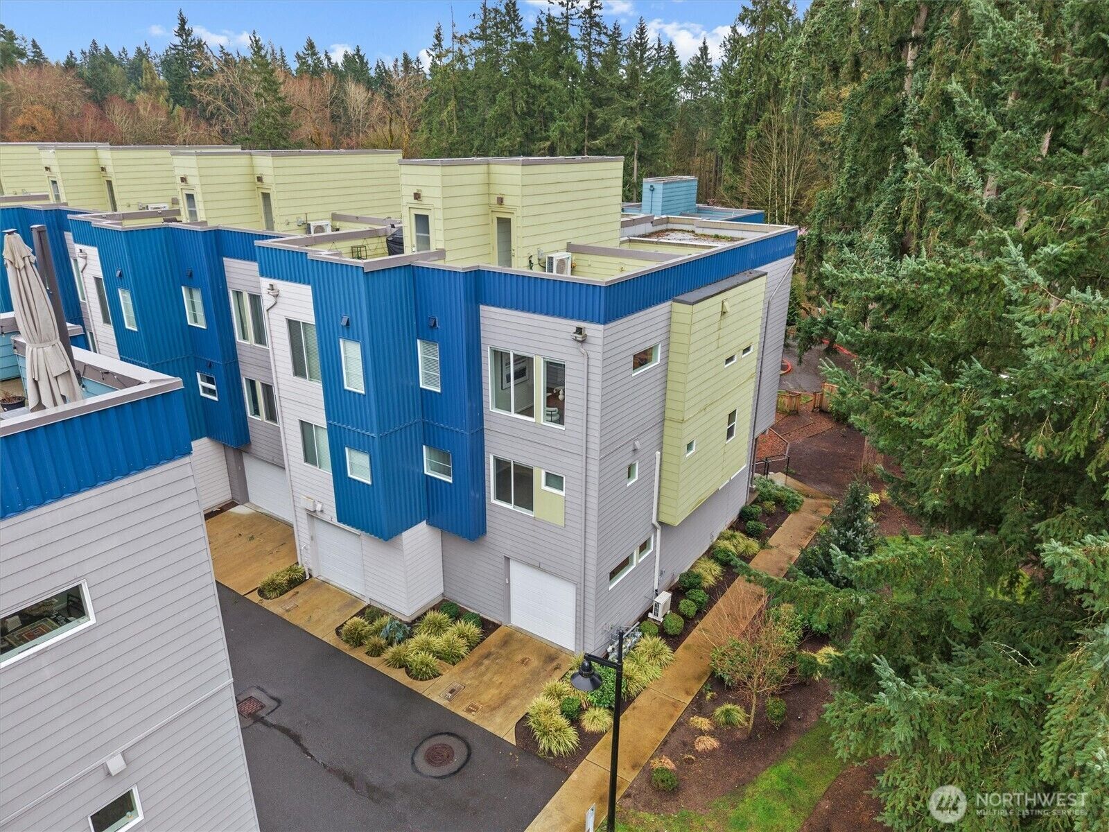 Property Photo: 7629 NE 122nd Court 1 WA 98034