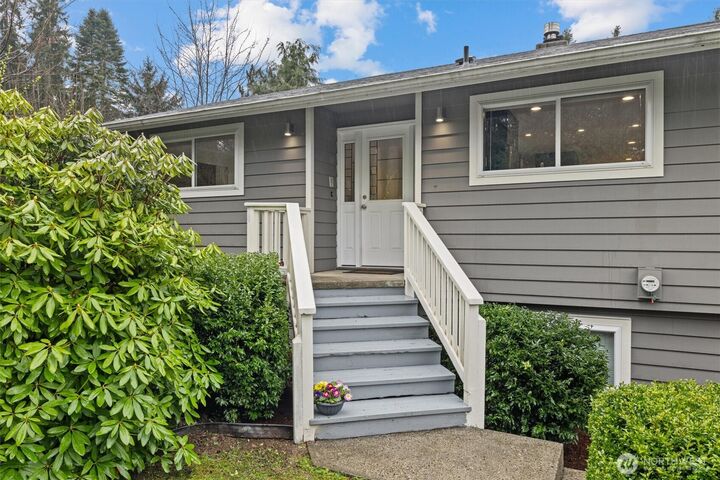 Property Photo: 15919 NE 84th Avenue NE WA 98028