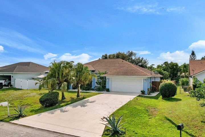 Property Photo: 3285 SE Pinto Street FL 34984