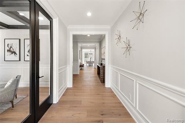 Property Photo:  2182 Buckingham Avenue  MI 48009 