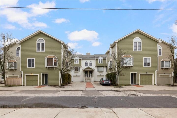 Property Photo:  22 Miles Avenue 8  RI 02906 