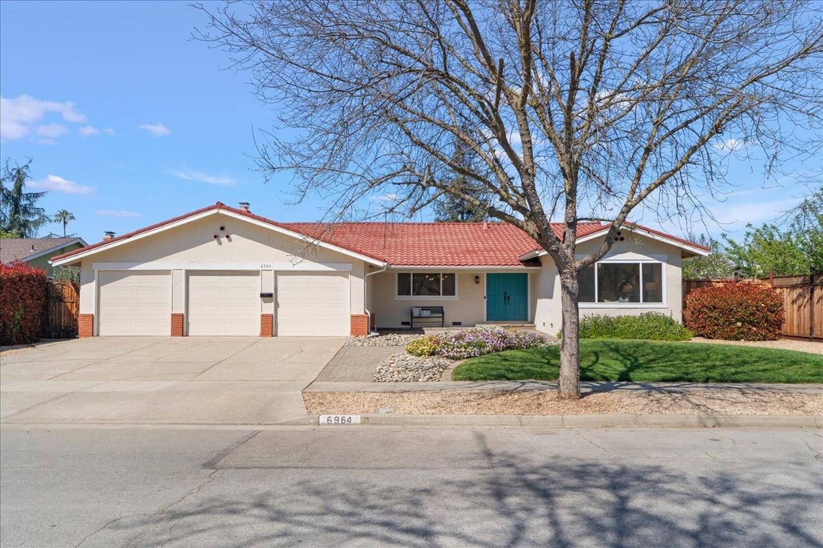 Property Photo: 6964 Lenwood Way CA 95120