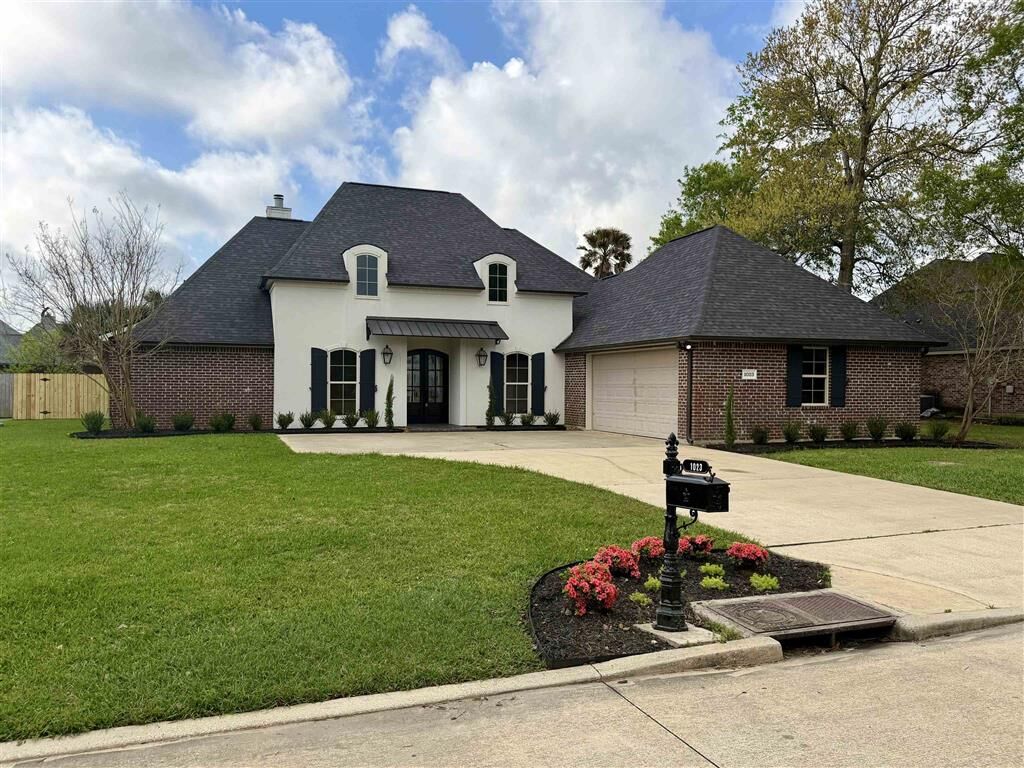 Property Photo:  1023 N Worthington Dr Drive N  LA 70605 
