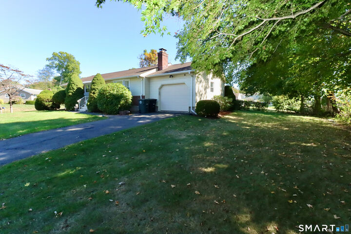 Property Photo:  5 Amherst Drive  CT 06461 