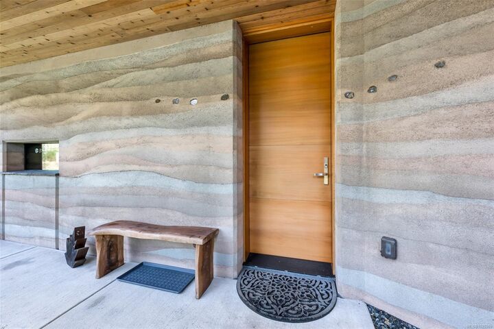 Property Photo: 2689 Anderson Rd BC V9Z 1G2