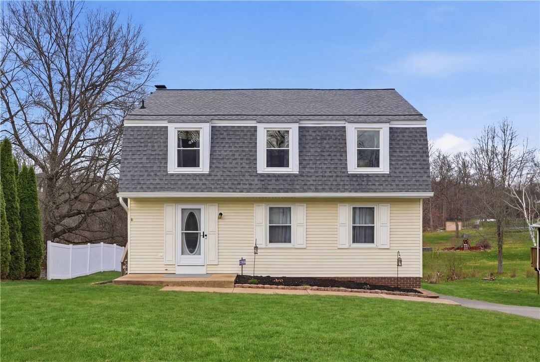 Property Photo: 303 Macnab Dr PA 15108