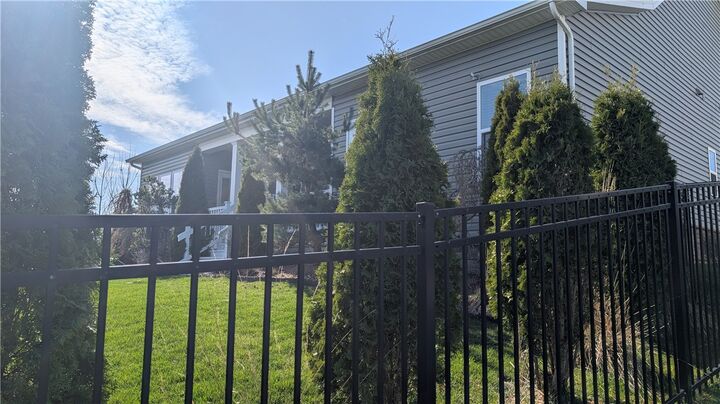 Property Photo:  170 High Pointe  PA 15301 