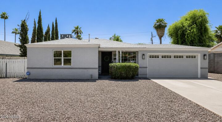 Property Photo: 1809 W Heatherbrae Drive AZ 85015