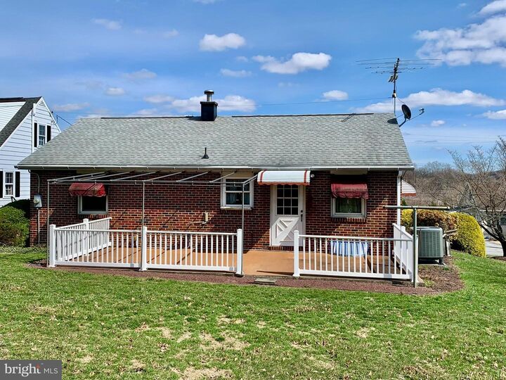 Property Photo:  550 N 5th Street  PA 19526 