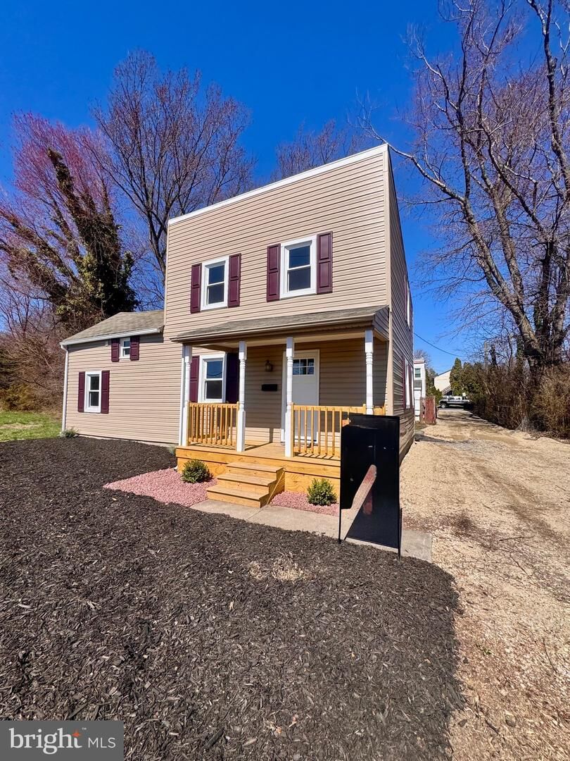 Property Photo: 821 Larkin DE 19720