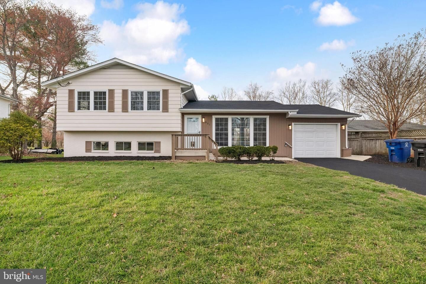 Property Photo:  905 Tuscarora Drive SW  VA 20175 