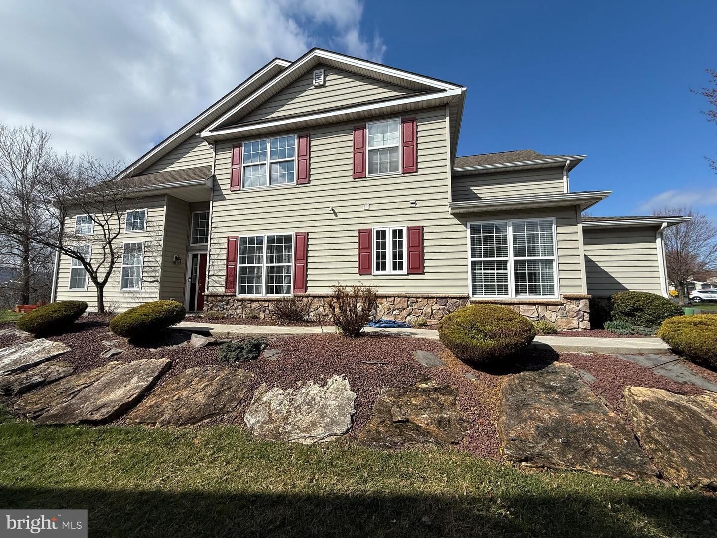 Property Photo:  901 Ridgeview Drive  PA 19543 