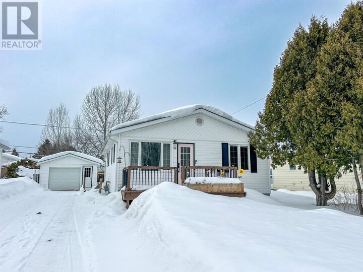 Photo de la propriété:  59 Detta Rd  ON P0V 1C0 