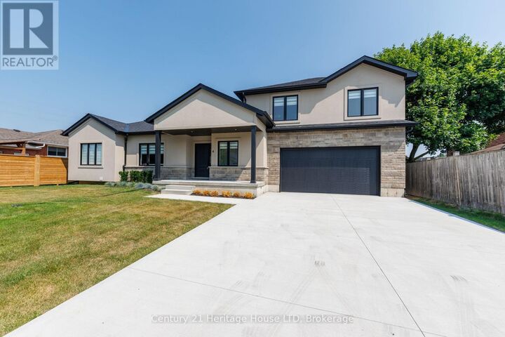 Property Photo:  4 Meteor Street  ON L2S 2T1 