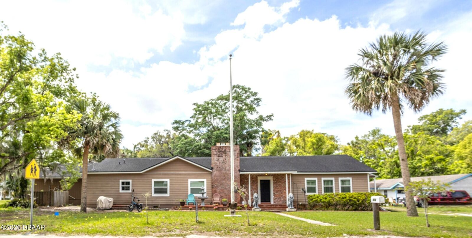 Property Photo:  474 E University Avenue  FL 32763 