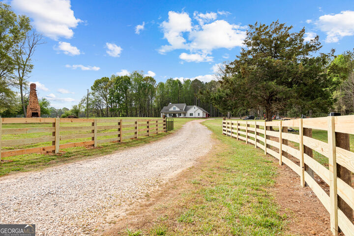 Property Photo:  302 Willowood Road  GA 30241 