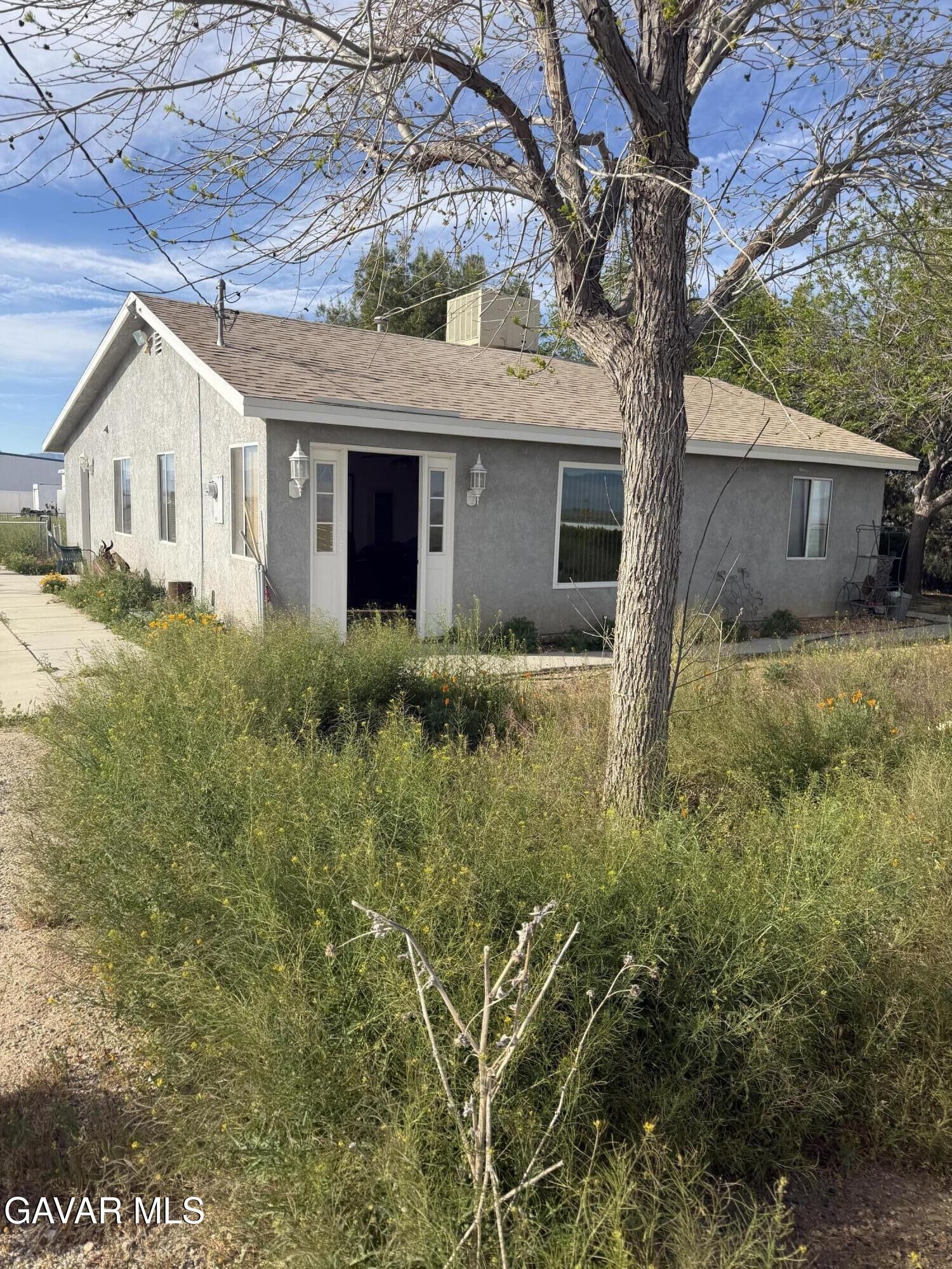 Property Photo:  2866 W Avenue F  CA 93536 