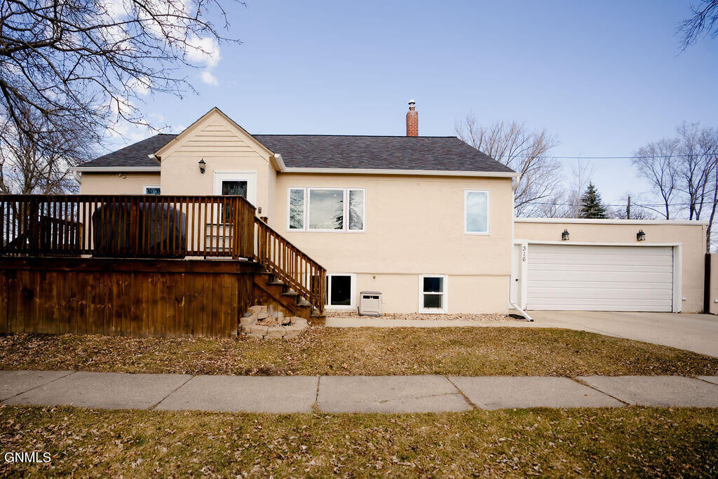 Property Photo:  316 8th Street SW  ND 58401 