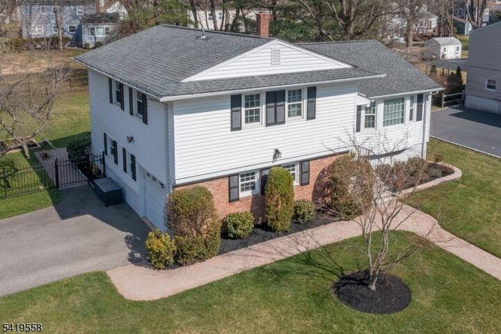 Property Photo:  199 Hickson Dr  NJ 07974 