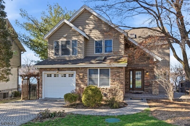 Property Photo:  9 Balsam Pkwy  NJ 07871 