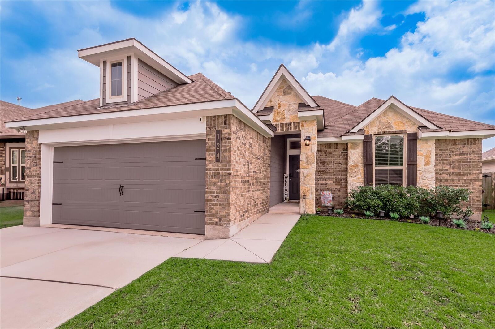 Property Photo:  124 Worley Way  TX 77320 