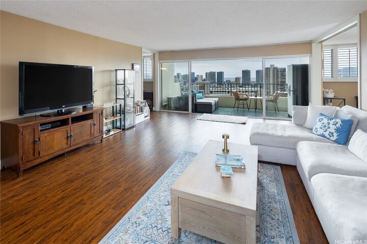 Property Photo: 927 Prospect Street 1103 HI 96822