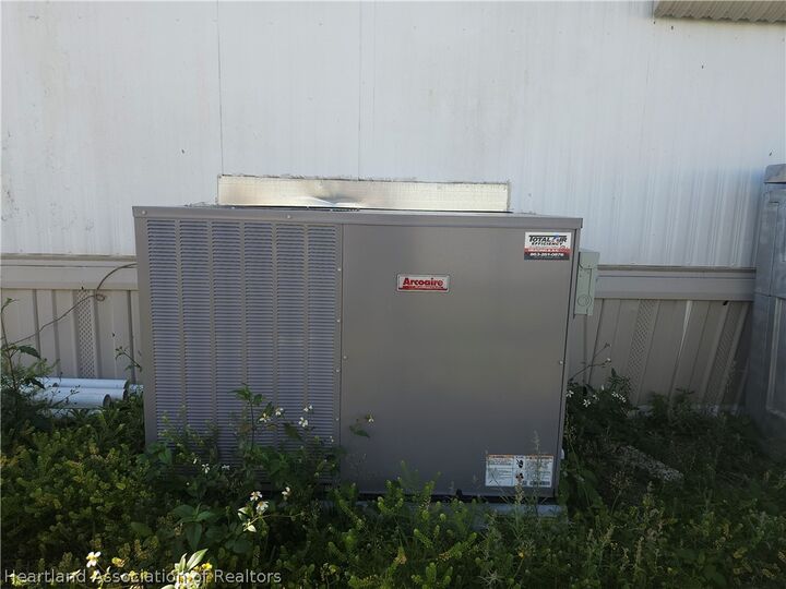 Property Photo: 2910 San Francisco Lane FL 33870