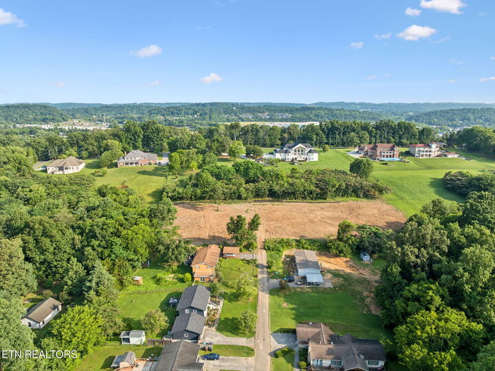 Property Photo:  1635 Leconte Rd  TN 37914 