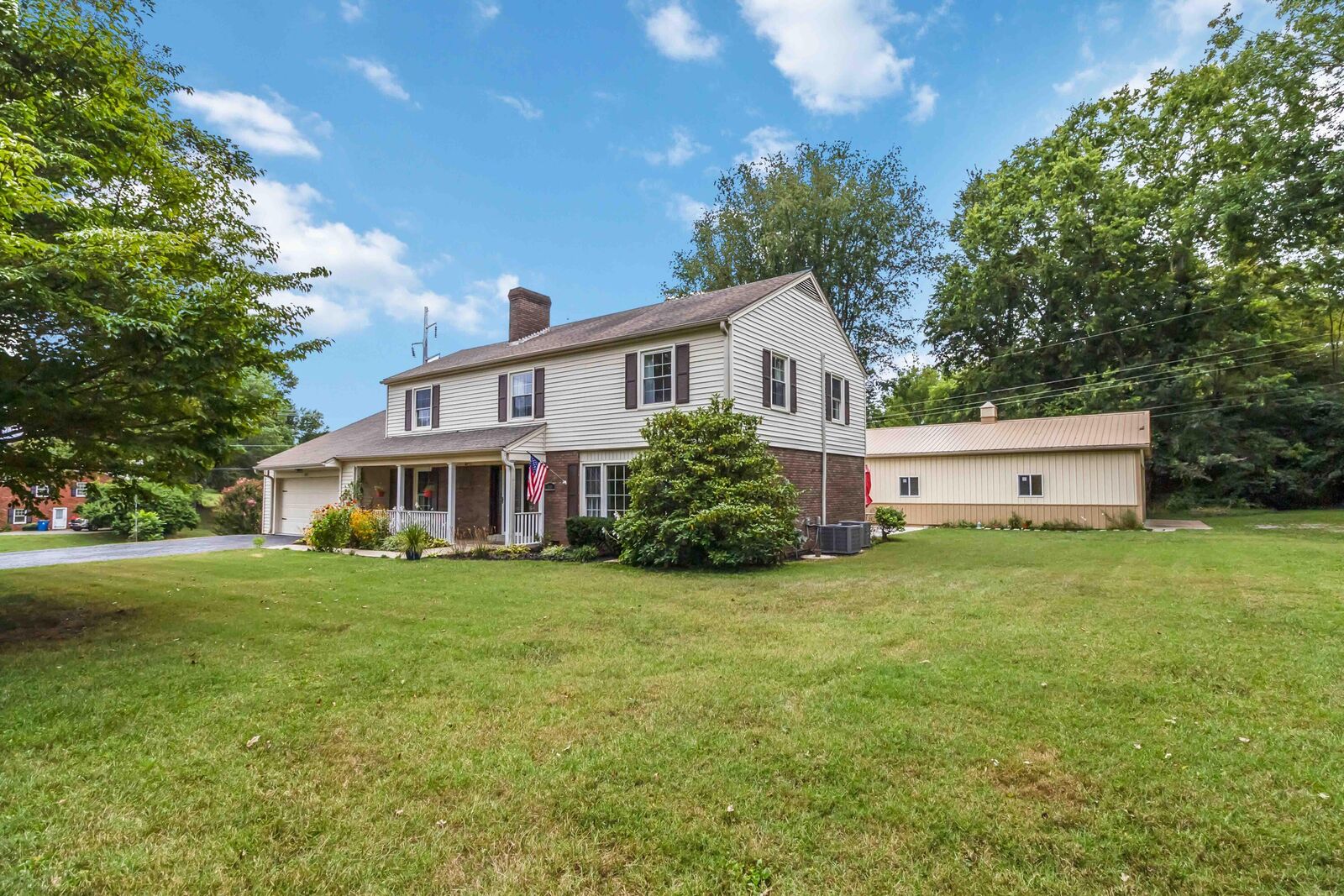 Property Photo:  301 Redwood Drive  KY 40484 