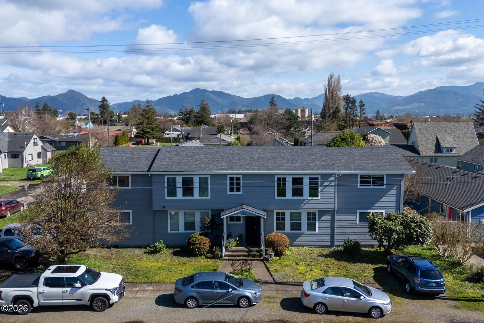 Property Photo:  903 Madrona Avenue  OR 97141 