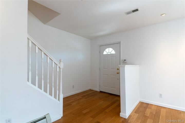 Property Photo:  717 Kimball Avenue  NY 10704 