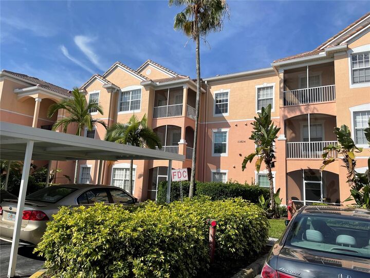 Property Photo:  13524 Turtle Marsh Loop 630  FL 32837 