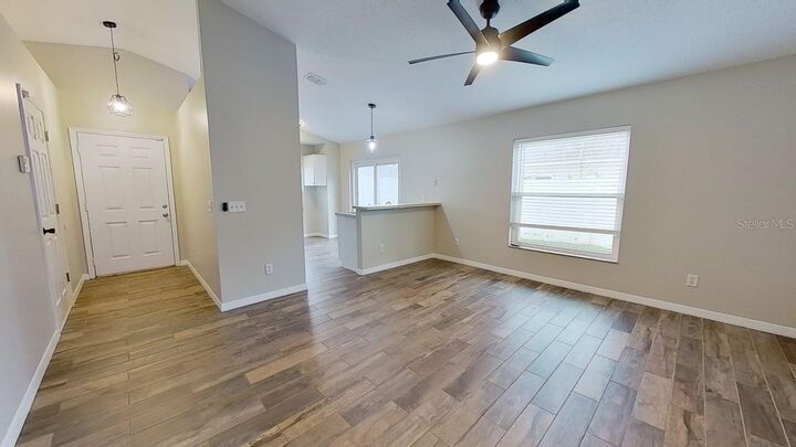 Property Photo:  1701 S Bumby Avenue  FL 32806 