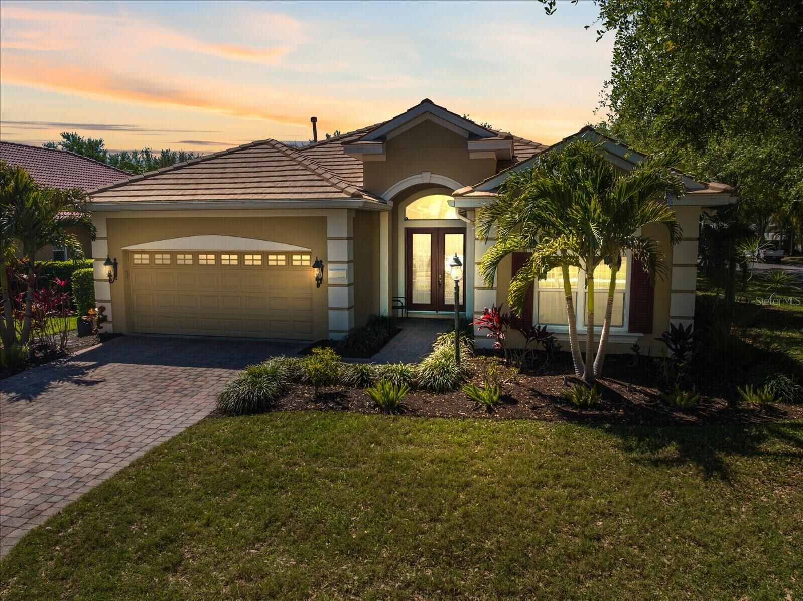 Property Photo:  12410 Thornhill Court  FL 34202 